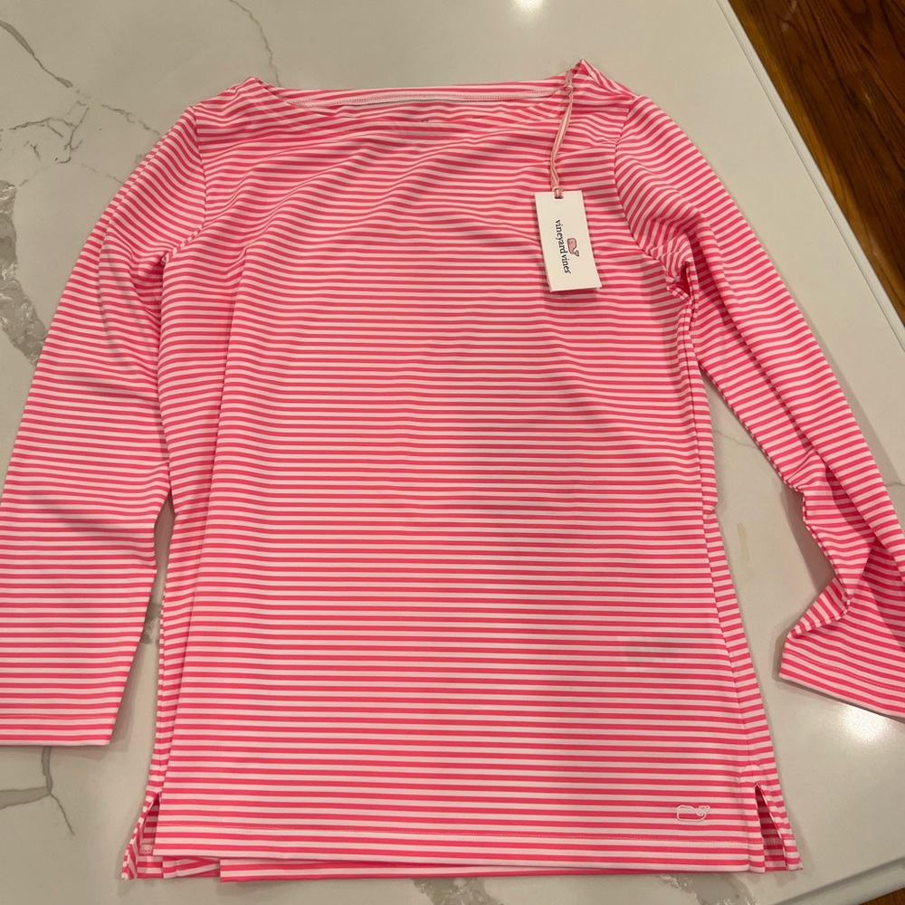 Vineyard Vines NWT sun shirt rash guard size small